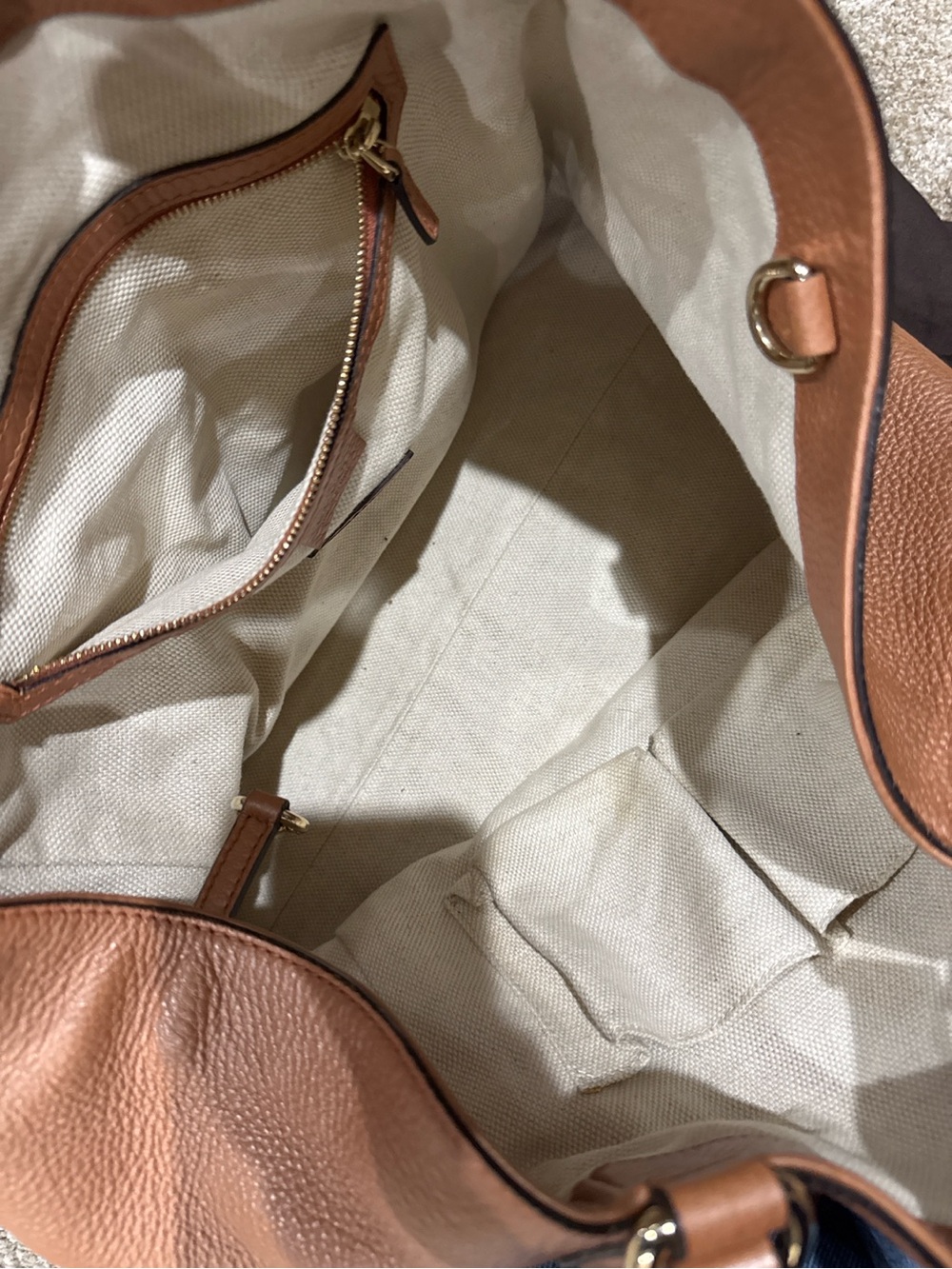 Authentic Gucci Soho Leather Hobo - Picture 5 of 11